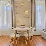 Zora & Natale Apartment
