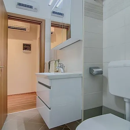 Apartament Zora & Natale *