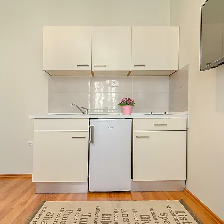 Apartament Zora & Natale *