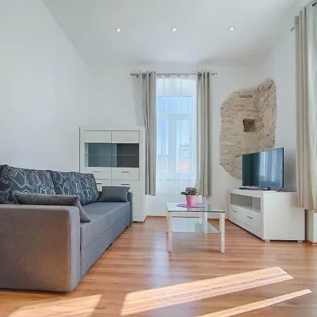 Zora & Natale Apartament
