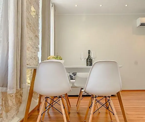 Zora & Natale Apartmán Pula